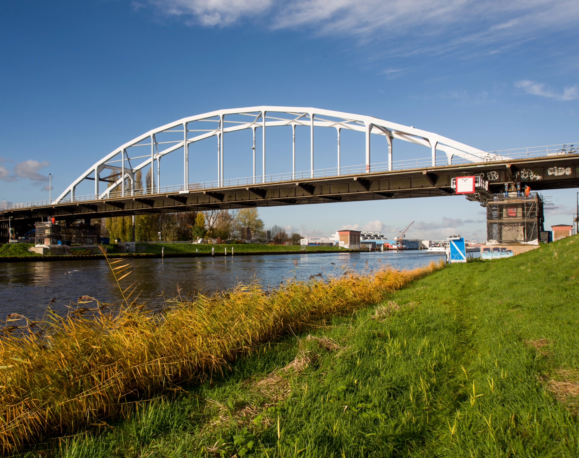 Vijzelen Amsterdamse brug